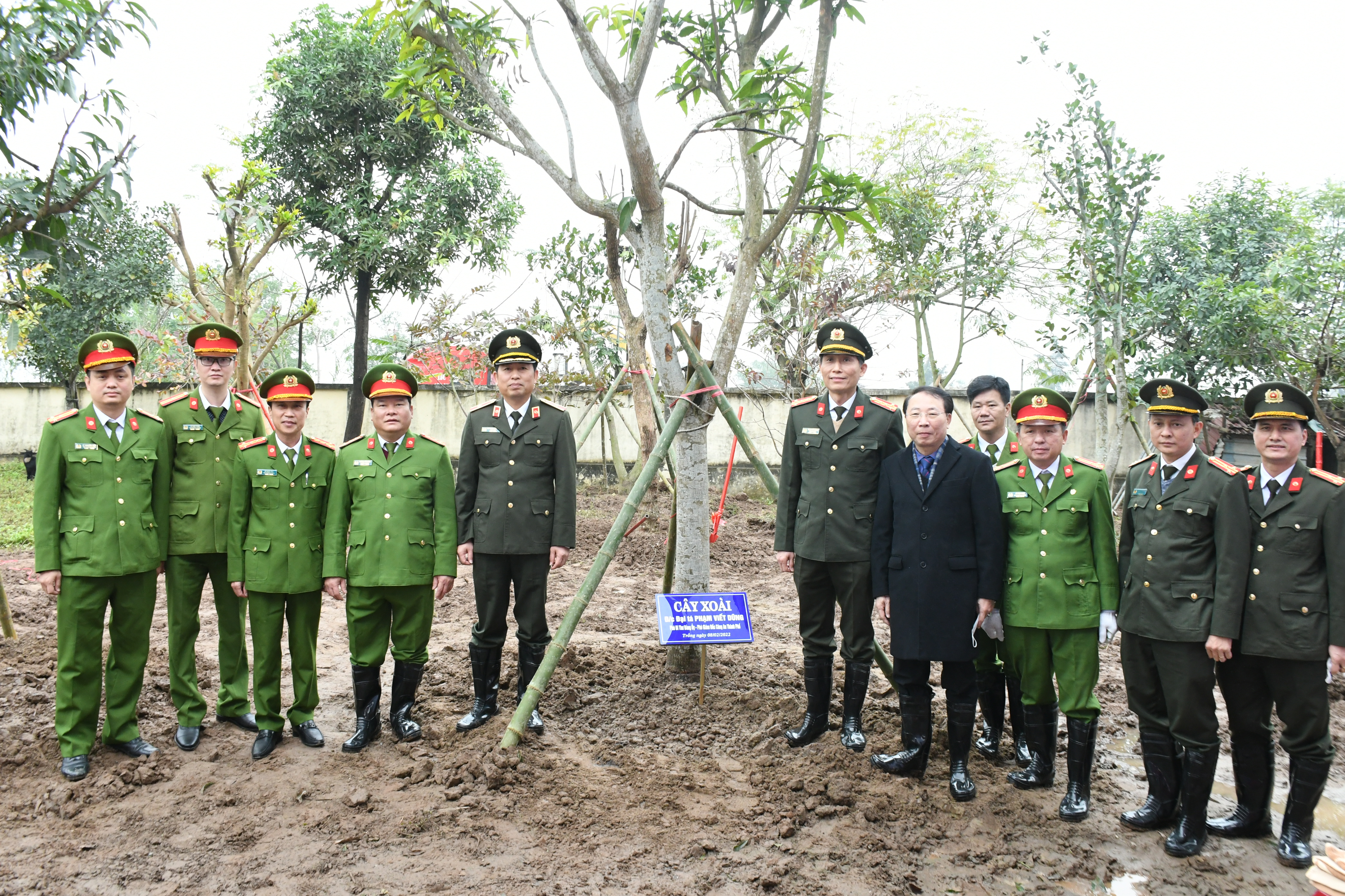 Đẩy mạnh phong trào thi đua “Xây dựng thành phố Hải Phòng Sáng - Xanh - Sạch - Đẹp - An toàn - Văn minh”